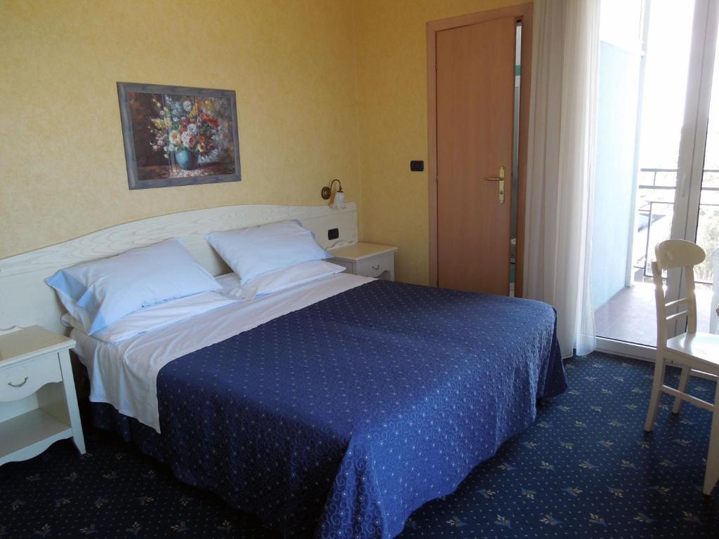 Hotel Mondial Bellaria-Igea Marina Quarto foto